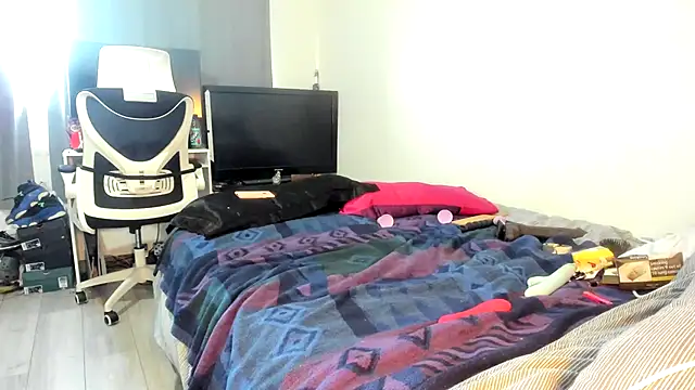 ENGLISHEMILY 69 online show from January 30, 2025, 2:47 pm