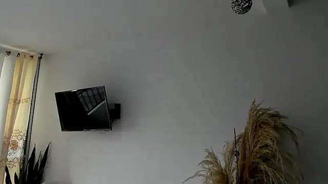 JuanDiegoKing online show from November 16, 2025, 3:39 pm