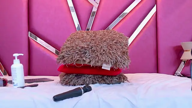 RebecaRelish online show from January 29, 2025, 7:04 am