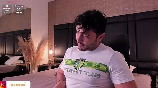 JossAckland online show from November 30, 2025, 7:40 pm