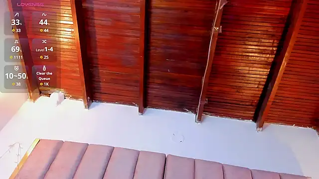 VICTORIA RASH online show from February 6, 2025, 8:56 pm