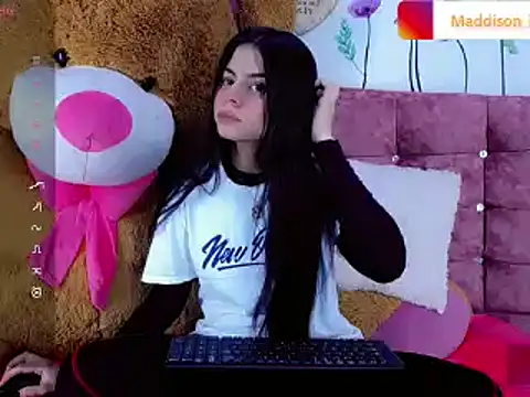 Madisson Ivanova online show from December 2, 2024, 3:58 am