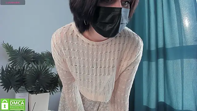 Emmi Flowers online show from September 19, 2025, 10:16 am