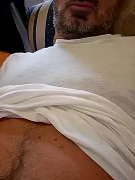 Snapshot of 1talianBeutifulCock chatting on September 10, 2025, 11:43 am 1talianBeutifulCock online show from September 10, 2025, 11:43 am