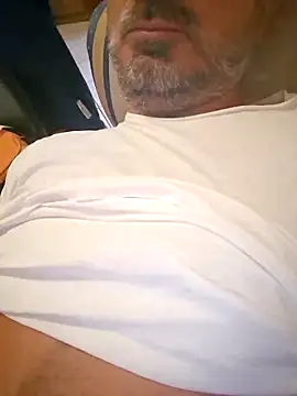 Snapshot of 1talianBeutifulCock chatting on October 19, 2025, 3:34 pm 1talianBeutifulCock online show from October 19, 2025, 3:34 pm