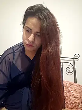 perla97 online show from December 13, 2024, 1:12 pm