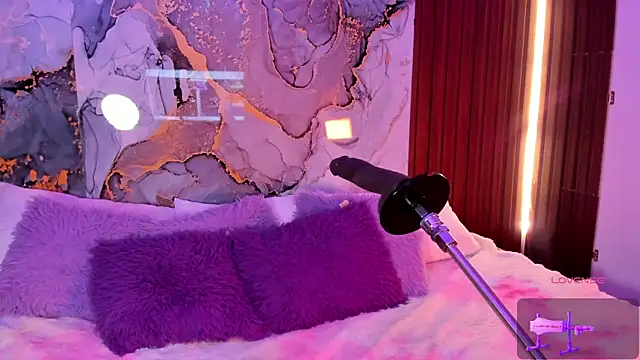 centaurigirl online show from December 19, 2025, 4:19 am