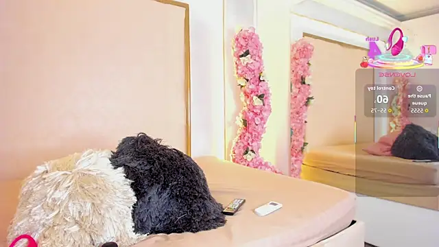 Roxxana-queen online show from October 13, 2025, 4:29 pm