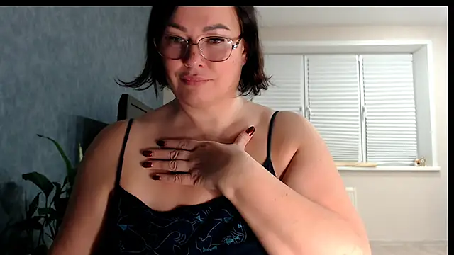 Nora Star online show from January 12, 2026, 8:14 pm