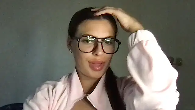 MoonriseGoddess online show from June 3, 2026, 3:50 pm