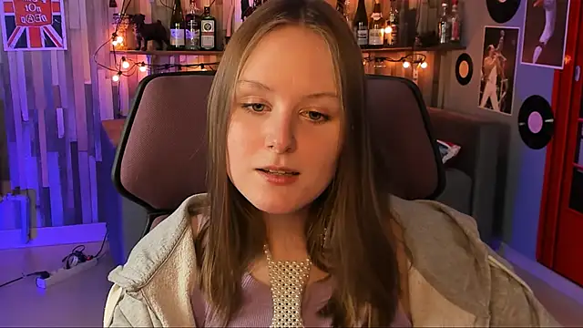 VivienLeeigh online show from December 5, 2024, 7:28 pm