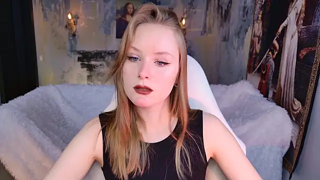 VivienLeeigh online show from April 3, 2026, 5:16 am