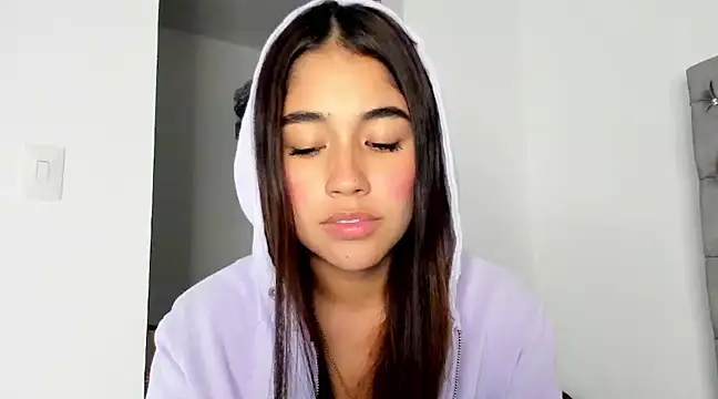 AriaMontgomery online show from December 12, 2024, 6:36 am