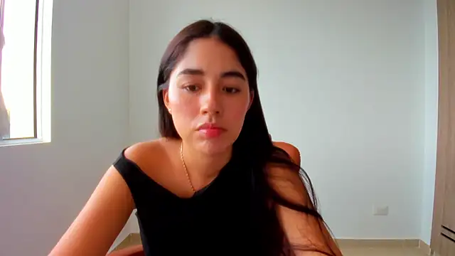 AriaMontgomery online show from June 2, 2026, 10:01 pm