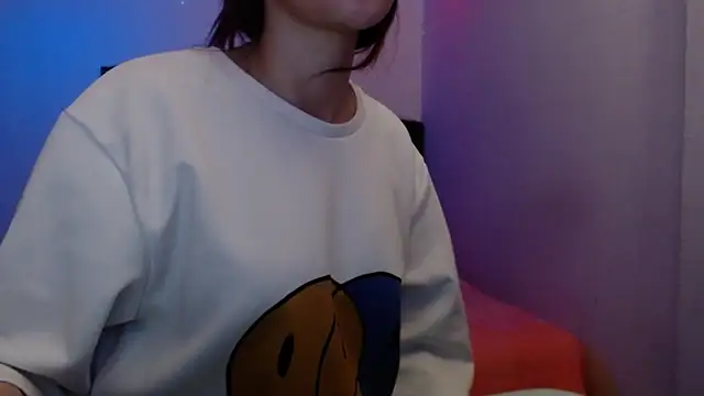 holy juli online show from April 19, 2026, 1:38 am