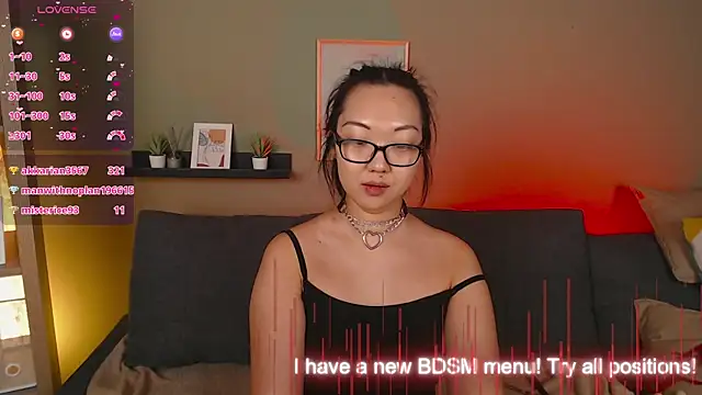 Snapshot of Marine_Vact chatting on January 30, 2025, 12:18 am Marine Vact online show from January 30, 2025, 12:18 am