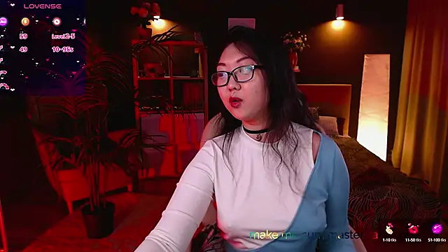 Snapshot of Marine_Vact chatting on March 12, 2025, 5:28 pm Marine Vact online show from March 12, 2025, 5:28 pm