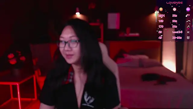 Snapshot of Marine_Vact chatting on September 19, 2025, 2:07 pm Marine Vact online show from September 19, 2025, 2:07 pm