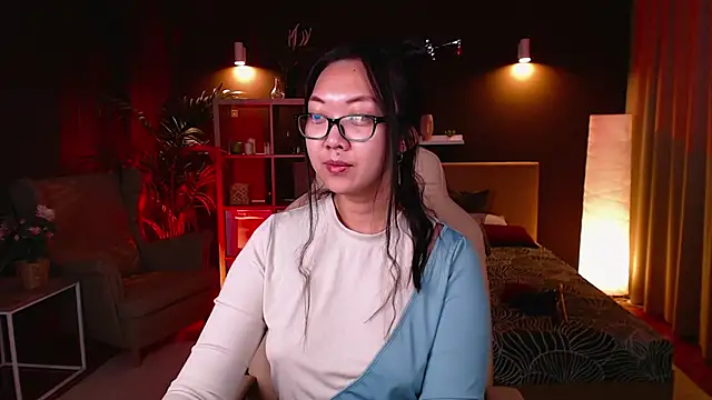 Snapshot of Marine_Vact chatting on October 13, 2025, 2:06 pm Marine Vact online show from October 13, 2025, 2:06 pm