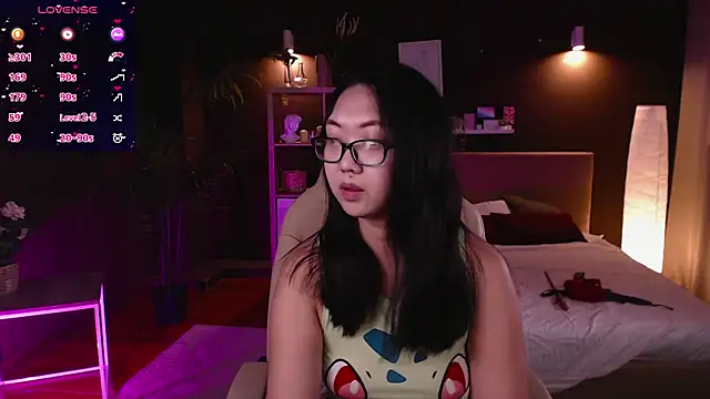 Snapshot of Marine_Vact chatting on November 4, 2025, 2:05 pm Marine Vact online show from November 4, 2025, 2:05 pm