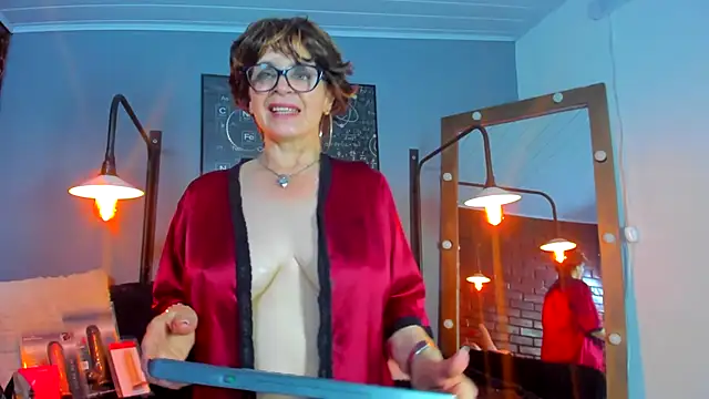 Samantha mature56 online show from February 3, 2026, 6:40 am