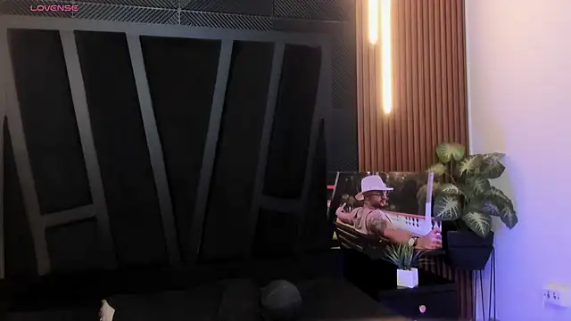 JeanColleman online show from December 1, 2025, 11:21 pm