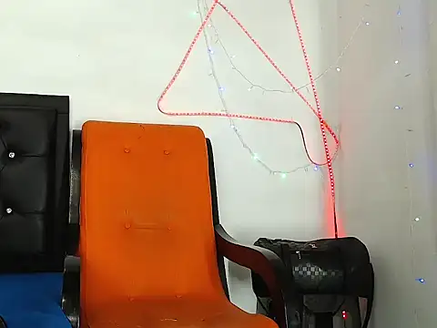 Damian hart 24CM online show from January 12, 2026, 11:04 am