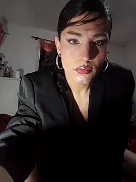 LaCristinatrans online show from June 9, 2026, 5:13 pm