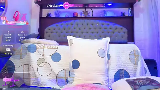 EMILY ROUSSE71 online show from October 28, 2025, 8:33 pm