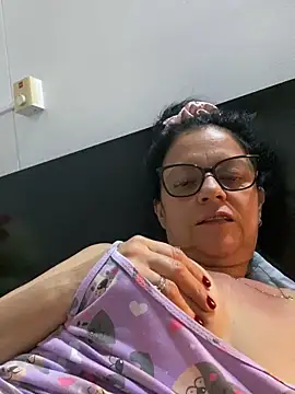 Sharongirl07 online show from December 17, 2025, 6:52 am