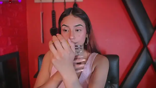 Monttserratt online show from March 17, 2026, 7:17 pm