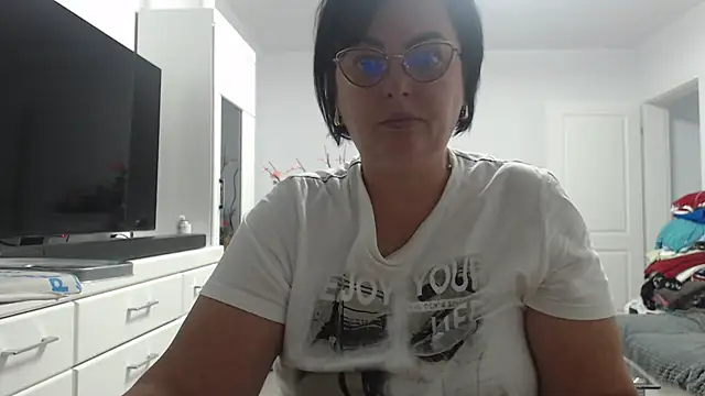 Amandamuller1982 online show from September 20, 2025, 12:33 am
