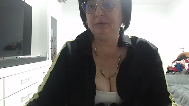 Amandamuller1982 online show from November 29, 2025, 11:41 pm