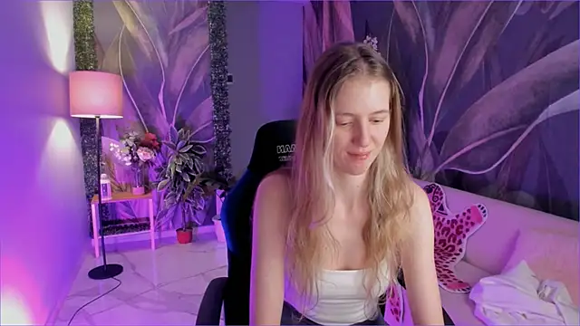 Sharon Evansi online show from December 13, 2025, 7:53 pm