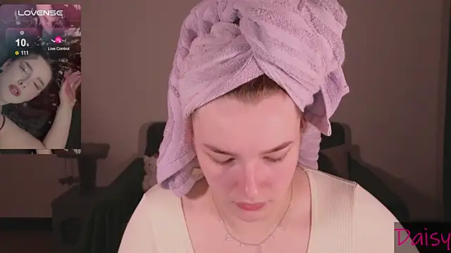 CookyDaisy online show from February 2, 2025, 3:17 pm