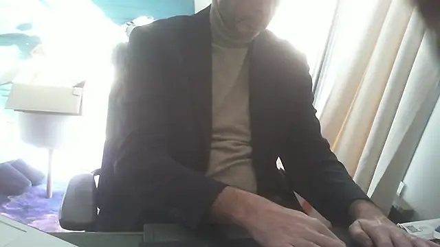 Snapshot of shyfrenchcock1 chatting on January 17, 2025, 11:27 am shyfrenchcock1 online show from January 17, 2025, 11:27 am