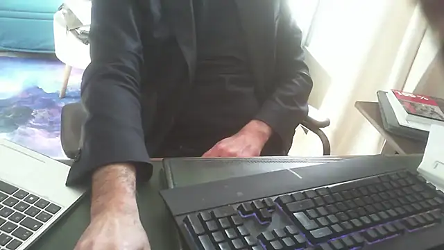 Snapshot of shyfrenchcock1 chatting on March 21, 2025, 9:34 am shyfrenchcock1 online show from March 21, 2025, 9:34 am