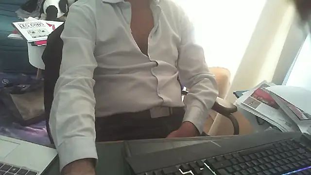 Snapshot of shyfrenchcock1 chatting on October 23, 2025, 1:21 pm shyfrenchcock1 online show from October 23, 2025, 1:21 pm