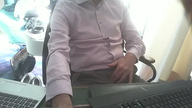 Snapshot of shyfrenchcock1 chatting on November 10, 2025, 10:58 am shyfrenchcock1 online show from November 10, 2025, 10:58 am