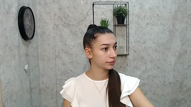 KarolinaRosse  online show from January 3, 2025, 6:55 am
