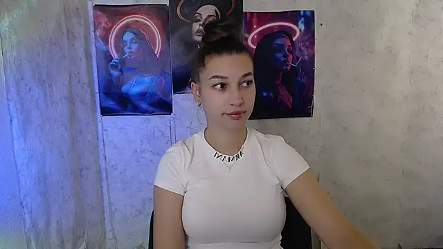 KarolinaRosse  online show from October 17, 2025, 5:21 am