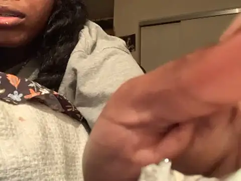 ethergodess9 online show from December 4, 2025, 6:01 am