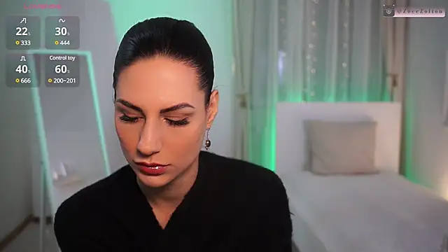 Snapshot of ZoeeZolton chatting on December 16, 2024, 5:43 pm ZoeeZolton online show from December 16, 2024, 5:43 pm