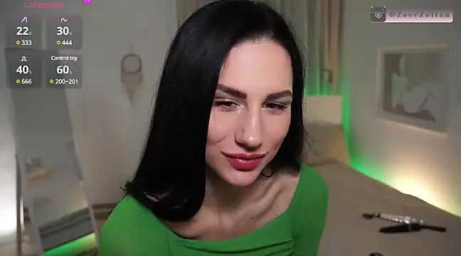 Snapshot of ZoeeZolton chatting on March 8, 2025, 8:57 pm ZoeeZolton online show from March 8, 2025, 8:57 pm