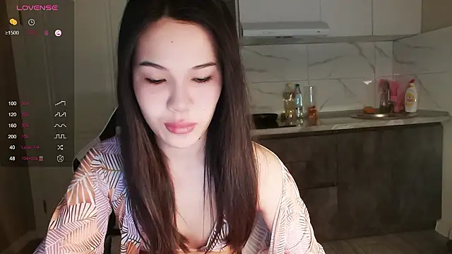 Snapshot of dragon_princesss chatting on February 13, 2026, 7:37 am dragon princesss online show from February 13, 2026, 7:37 am