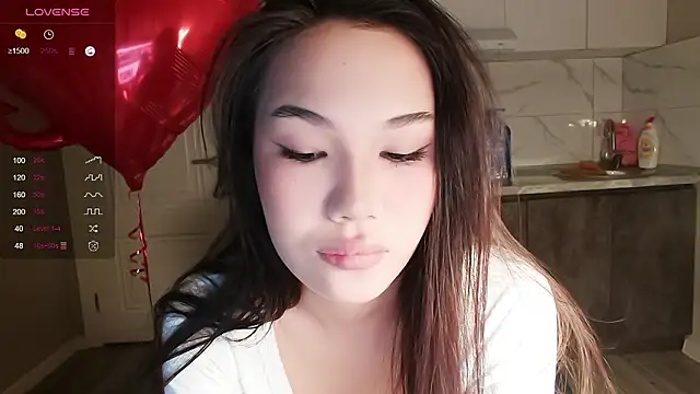 Snapshot of dragon_princesss chatting on February 16, 2026, 1:18 pm dragon princesss online show from February 16, 2026, 1:18 pm