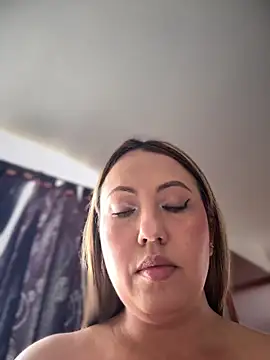 Snapshot of VIOLETA-25_ chatting on February 2, 2026, 3:00 pm VIOLETA-25 online show from February 2, 2026, 3:00 pm