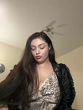 Snapshot of Sweet_Khalifa_ chatting on February 9, 2025, 3:23 pm Sweet Khalifa  online show from February 9, 2025, 3:23 pm