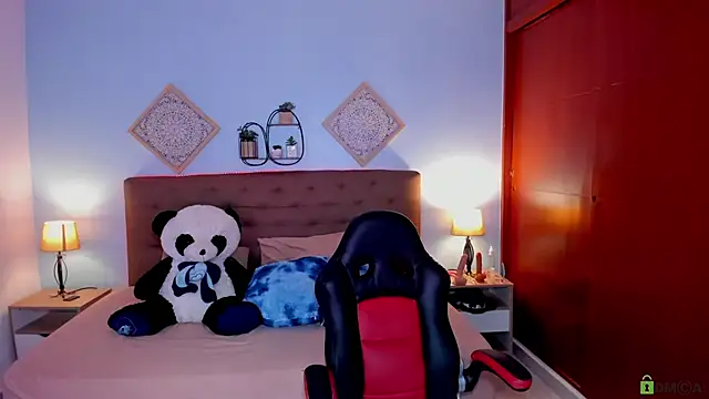 Edelaine rogers online show from October 12, 2025, 5:06 am