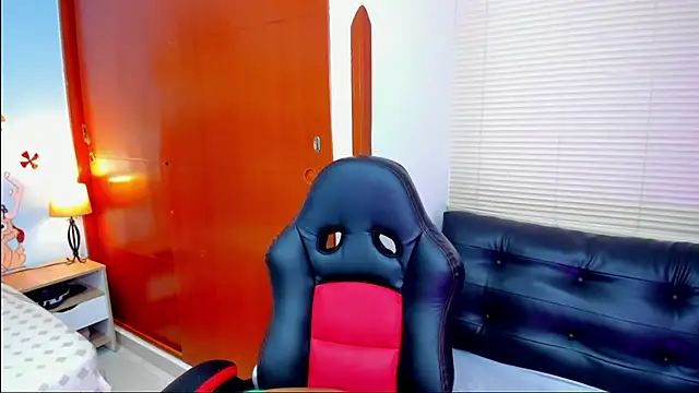 Edelaine rogers online show from December 15, 2025, 6:06 am